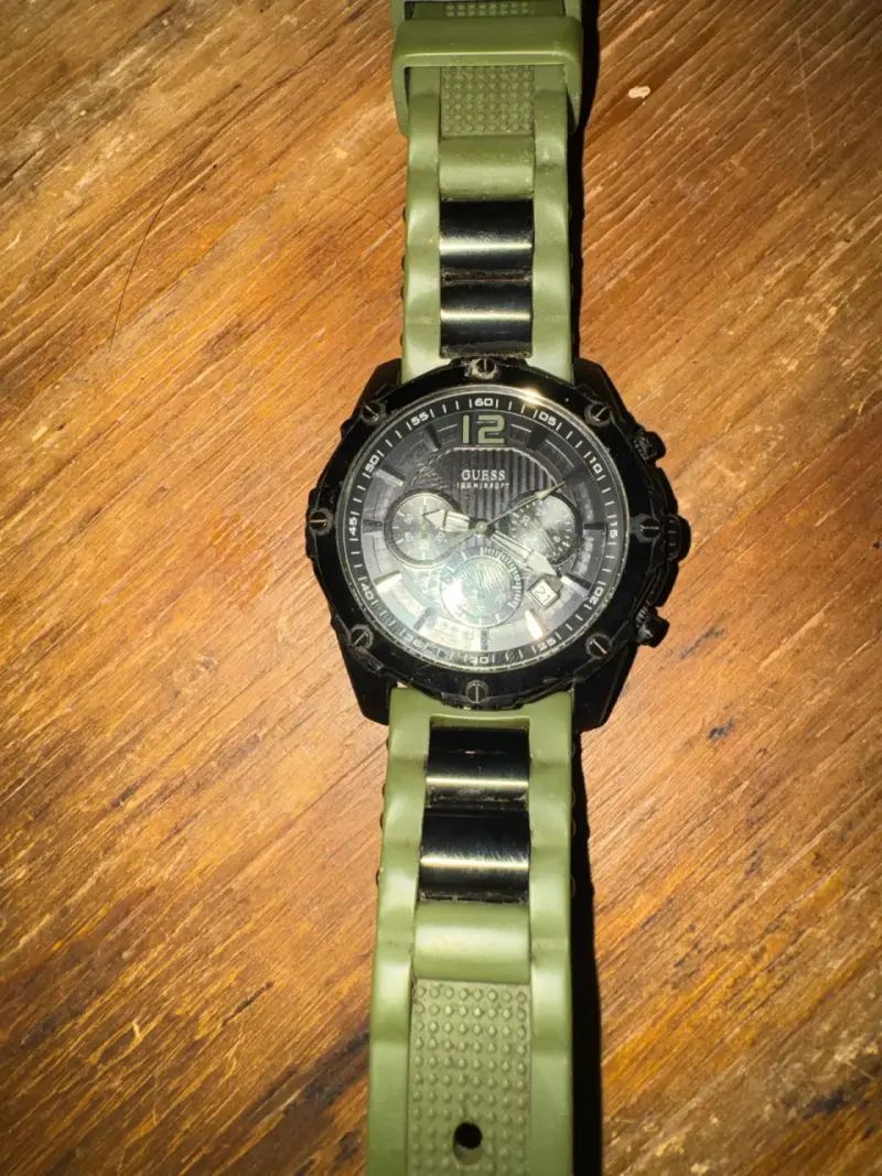 Reloj Guess cronógrafo, festina y Adidas - 1