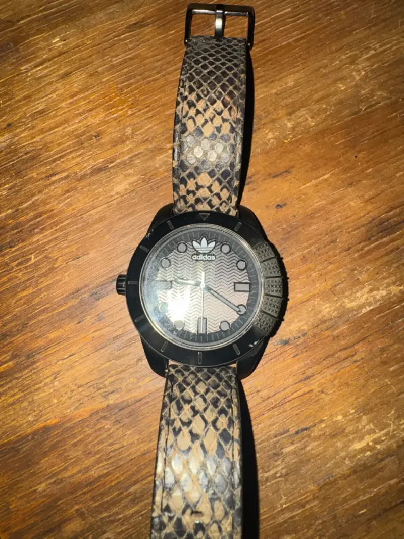 Reloj Guess cronógrafo, festina y Adidas - 3