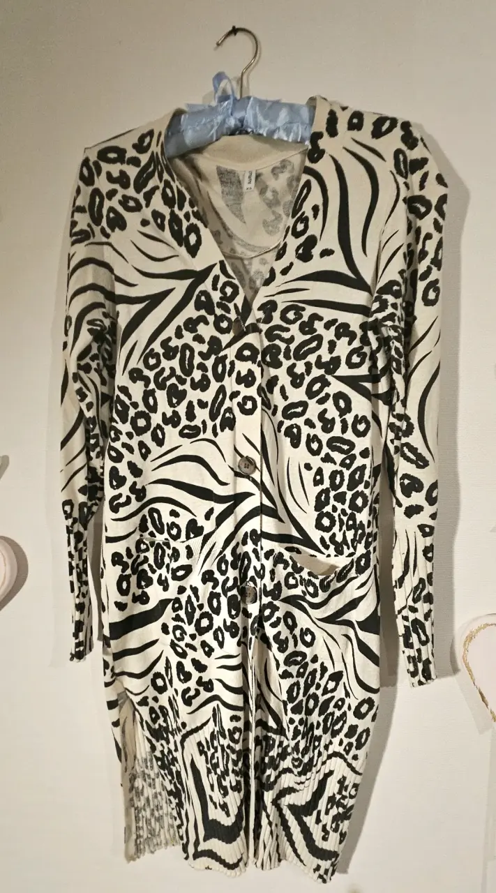 Barbados Cardigan animal print beige y negro - 1