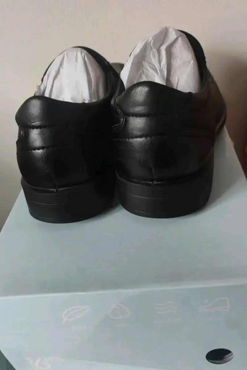 Zapatos formales de cuero negro para hombre - 2