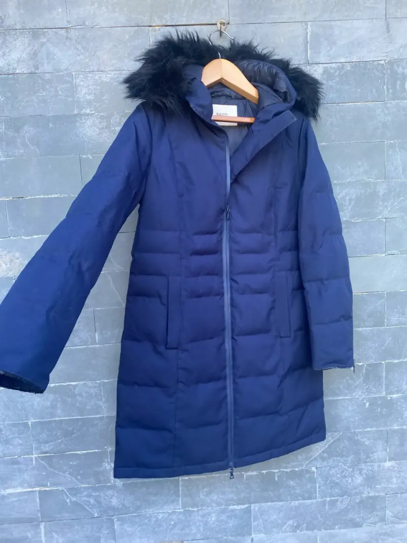 Parka azul con capucha de pelo sintético - 3