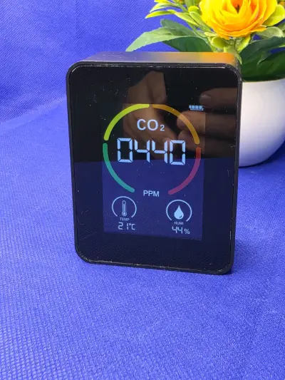 Monitor de CO2 digital con pantalla LED - miniatura 1