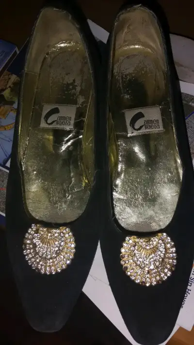 Zapatos de tacón Carmen Baena con adorno - miniatura 2