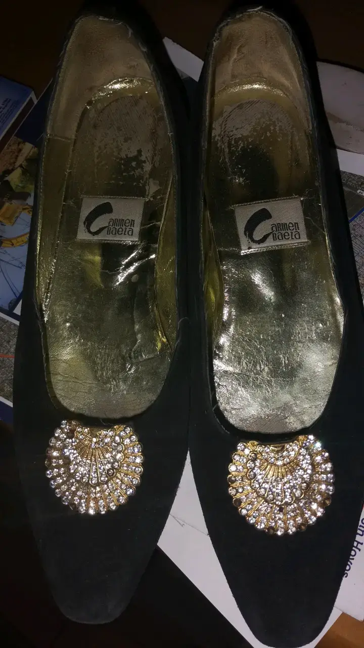 Zapatos de tacón Carmen Baena con adorno - 3