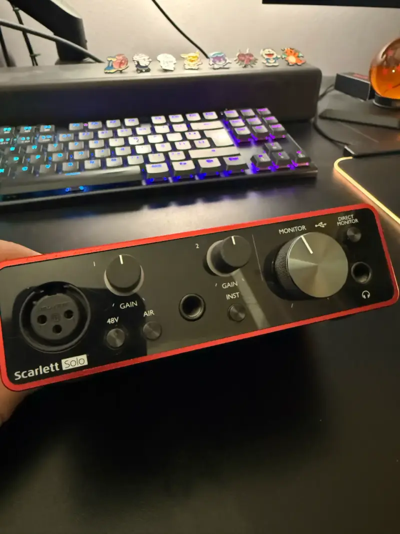 Focusrite Scarlett Solo 3ra Generación - 2