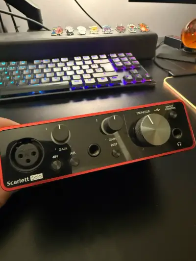 Focusrite Scarlett Solo 3ra Generación - miniatura 2