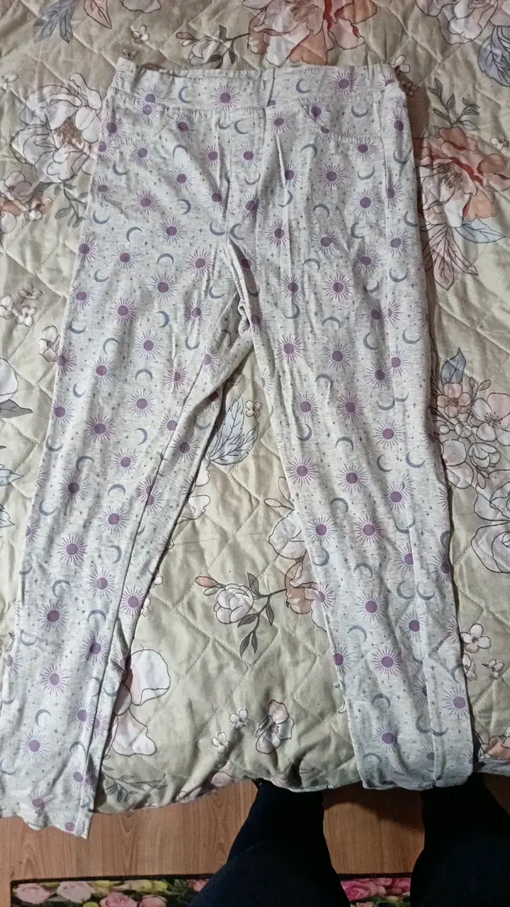 Pantalones de calza con estampado lunar - 1