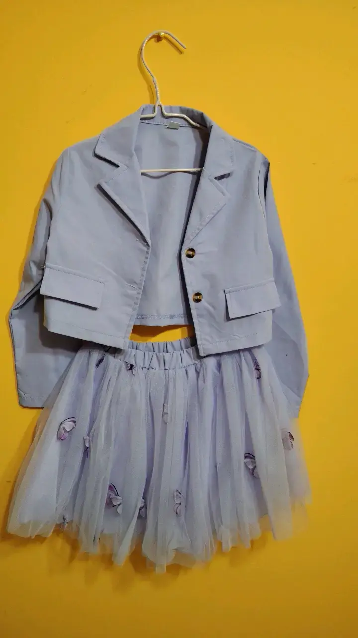 Conjunto infantil chaqueta y falda tutú lila