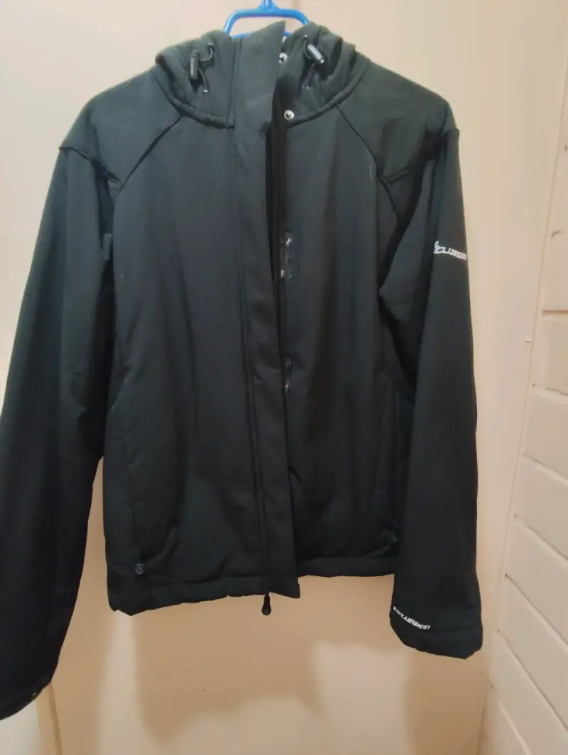Chaqueta negra Shofshell con capucha - 2