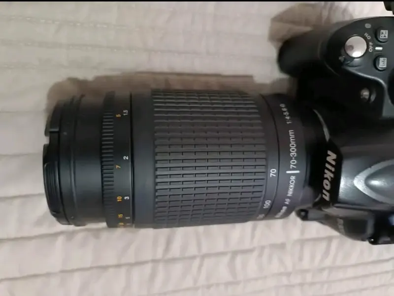 Camara Fotográfica Nikon Con 2 Lentes, Cargador Y - 1
