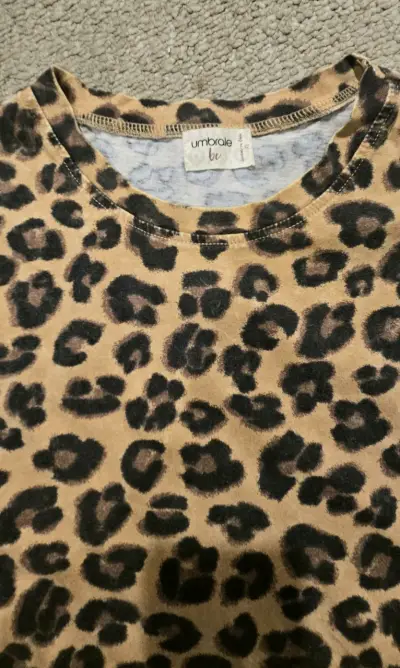 Umbrale Polera estampado leopardo sin mangas - miniatura 2