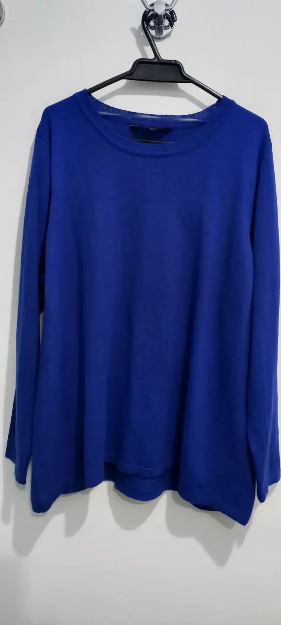 Suéter azul de lana para mujer