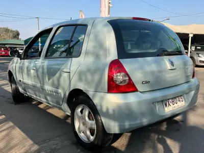 Renault Clio Privilege 1.6 año 2007 - miniatura 2
