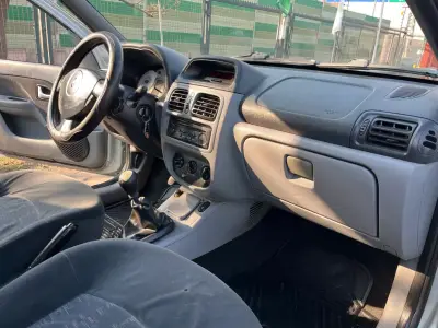 Renault Clio Privilege 1.6 año 2007 - miniatura 6
