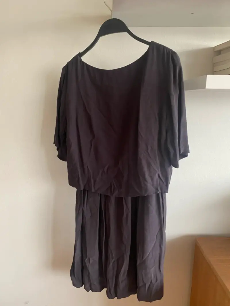Vestido negro de manga corta elegante MANGO - 3