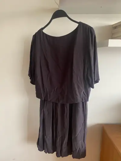 Vestido negro de manga corta elegante MANGO - miniatura 3