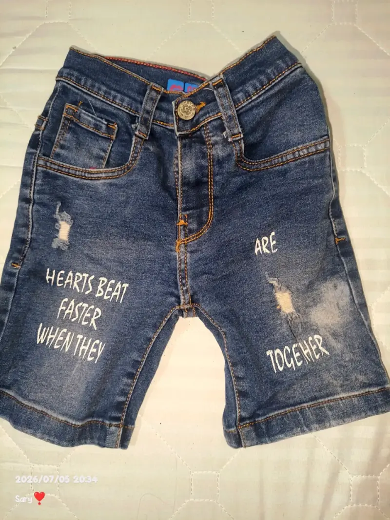 Shorts de mezclilla para niño con diseño - 2