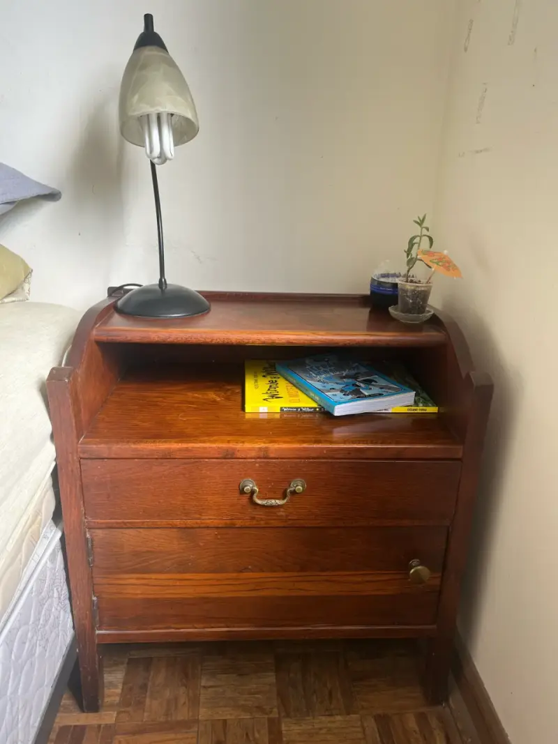Veladores vintage de madera con cajones - 3