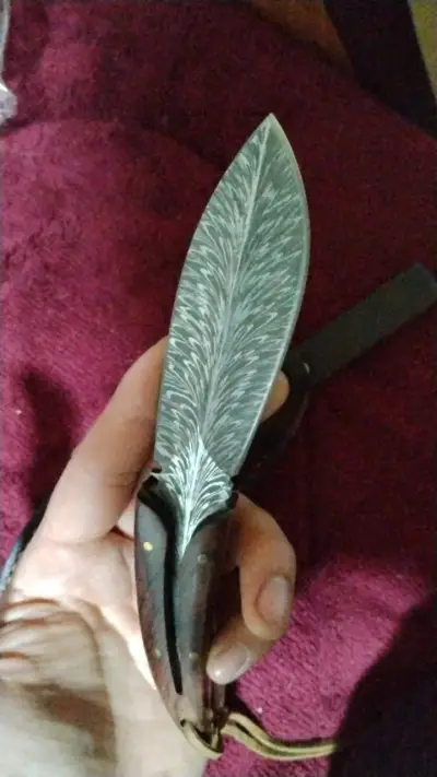 Cuchillo artesanal con funda de cuero - miniatura 2