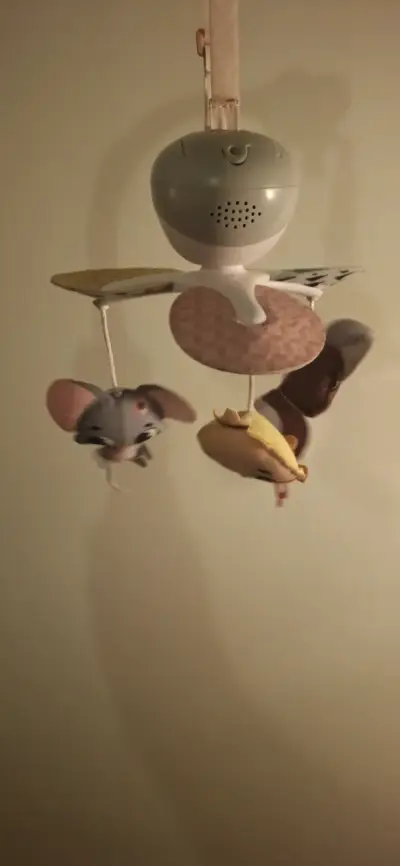 Móvil musical para cuna con animales TinyLove - miniatura 3