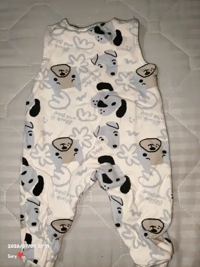 Conjunto infantil con diseño de perritos - miniatura 4