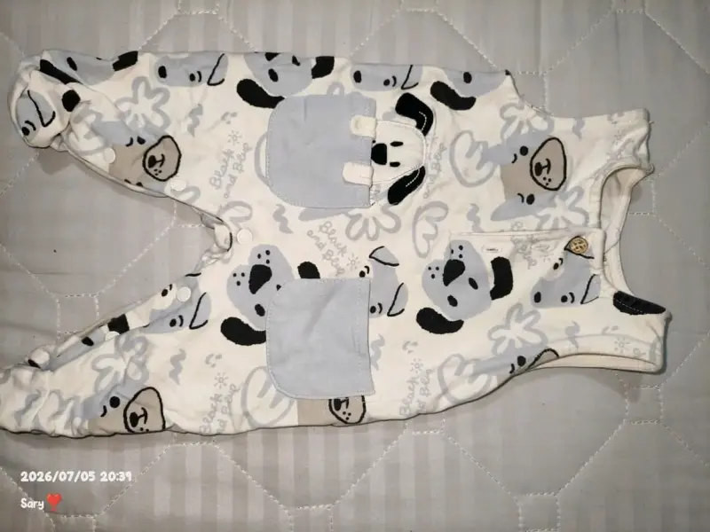 Conjunto infantil con diseño de perritos - 5