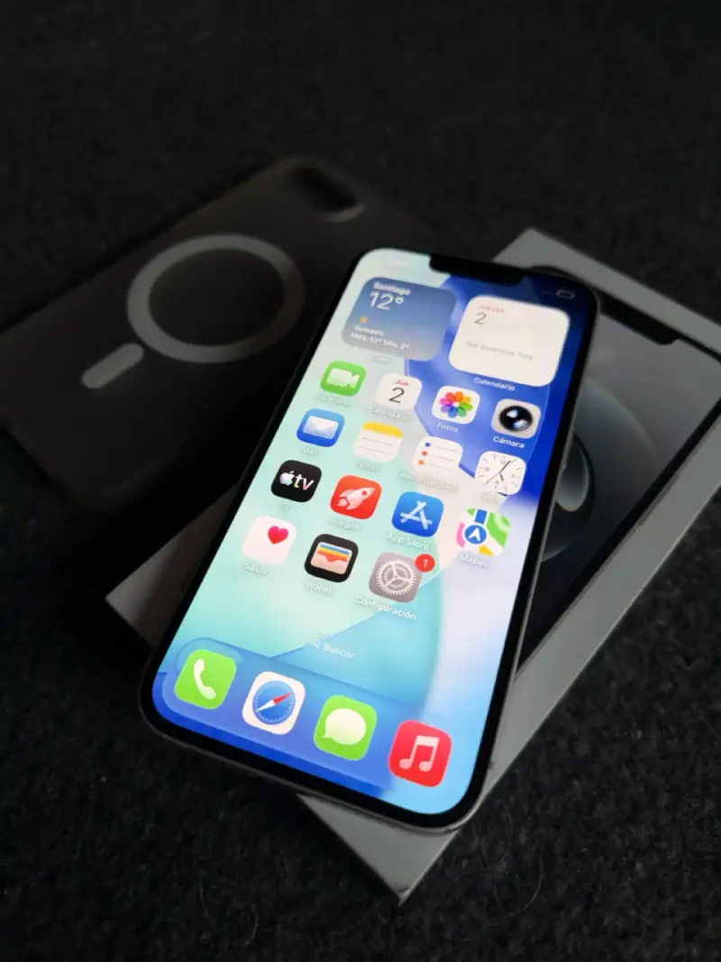 iPhone 16e 128gb - 1