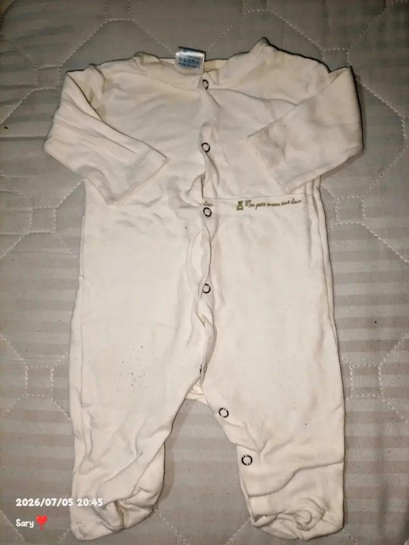 Enterito de bebé blanco con botones - 2