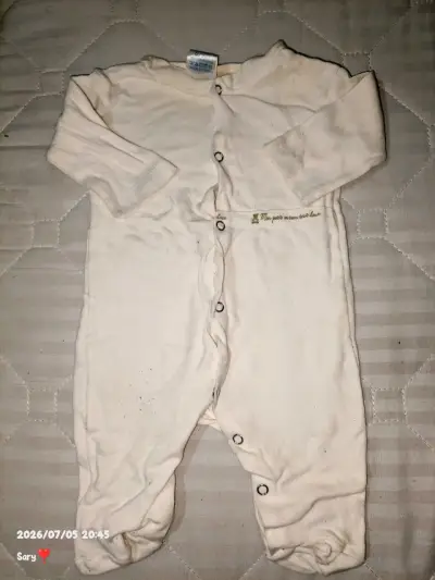 Enterito de bebé blanco con botones - miniatura 2
