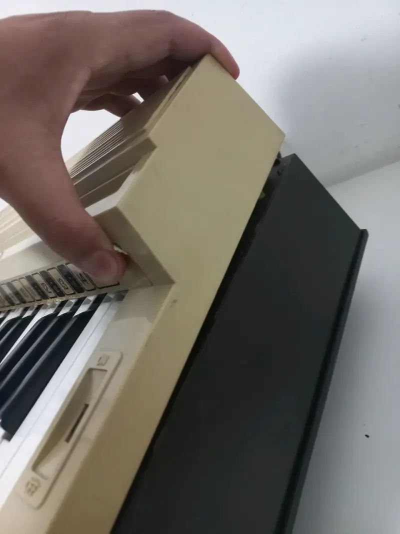 Órgano eléctrico Magnus vintage para reparar - 3