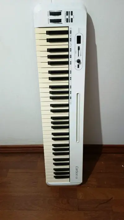 Teclado controlador MIDI Samson Carbon 61 - miniatura 2