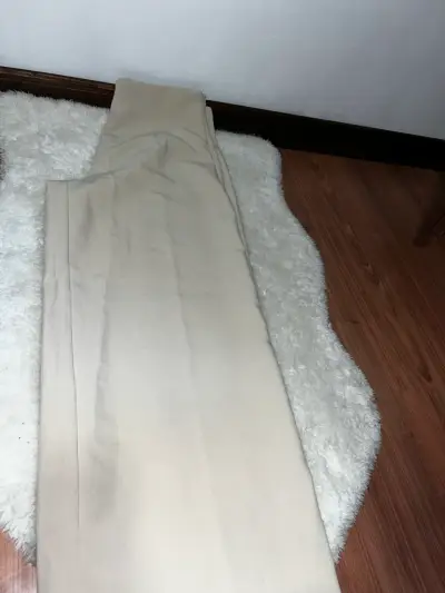 Pantalones beige elegantes para mujer - miniatura 2