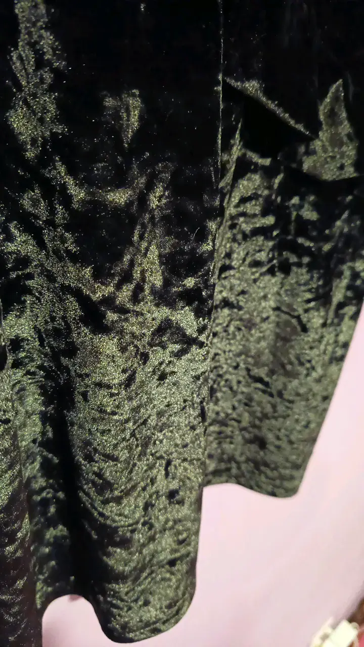 Blusa de terciopelo verde elegante - 2