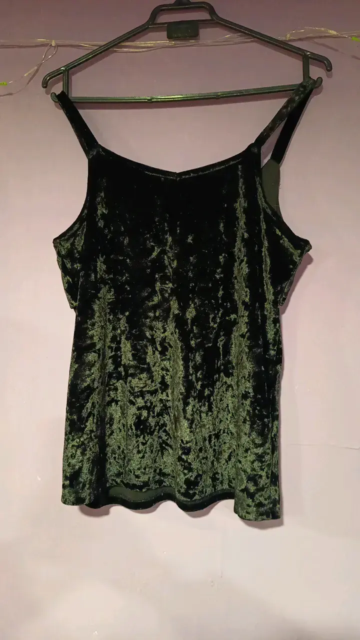 Blusa de terciopelo verde elegante - 5