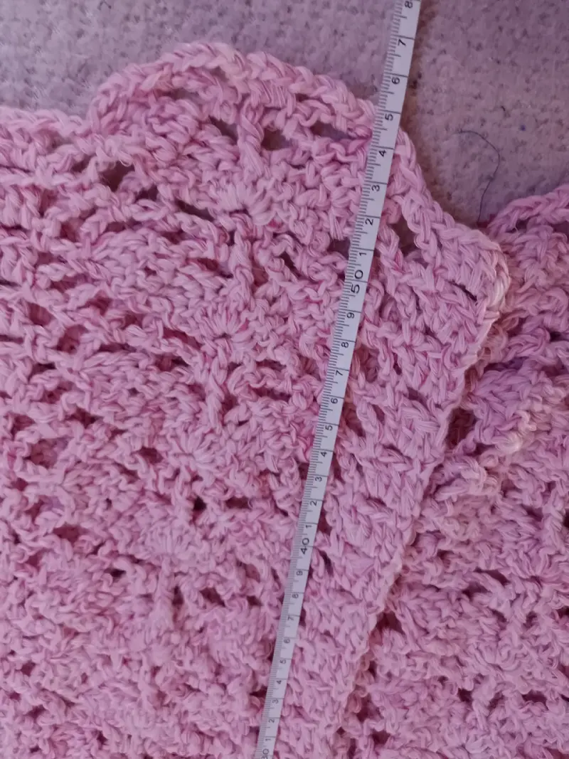Chaleco tejido a crochet rosado - 2