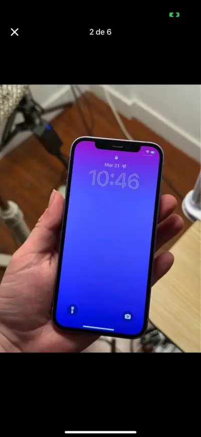 iPhone 12 morado en excelente estado - miniatura 2