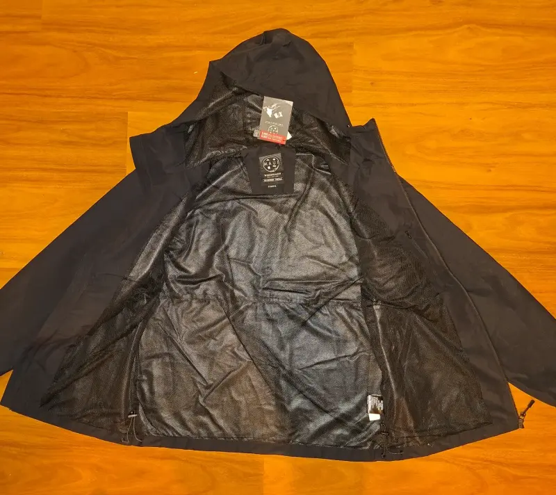 Chaqueta cortavientos XL MAUI. Precio conversable. - 3