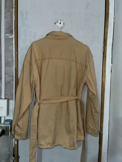 Chaqueta beige - miniatura 2