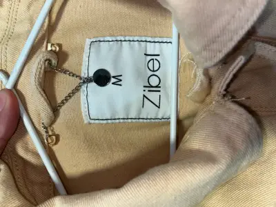 Chaqueta beige - miniatura 4