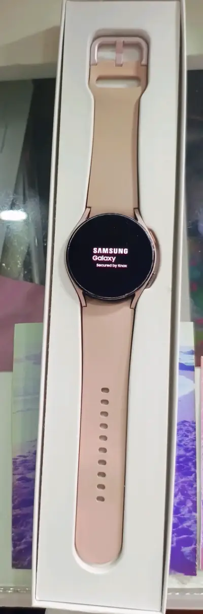 Samsung Galaxy Watch4, usado, con su caja - miniatura 2