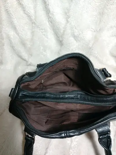 Bolso de cuero negro elegante - miniatura 3