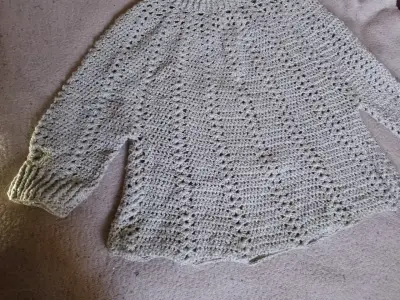 Suéter tejido a crochet beige con brillo - miniatura 1