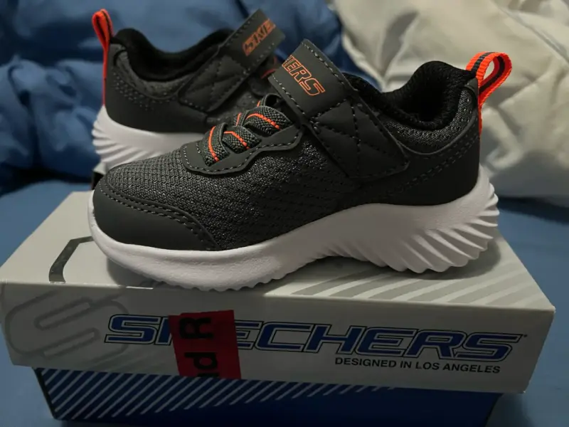 Zapatillas Skechers para niños color negro - 1