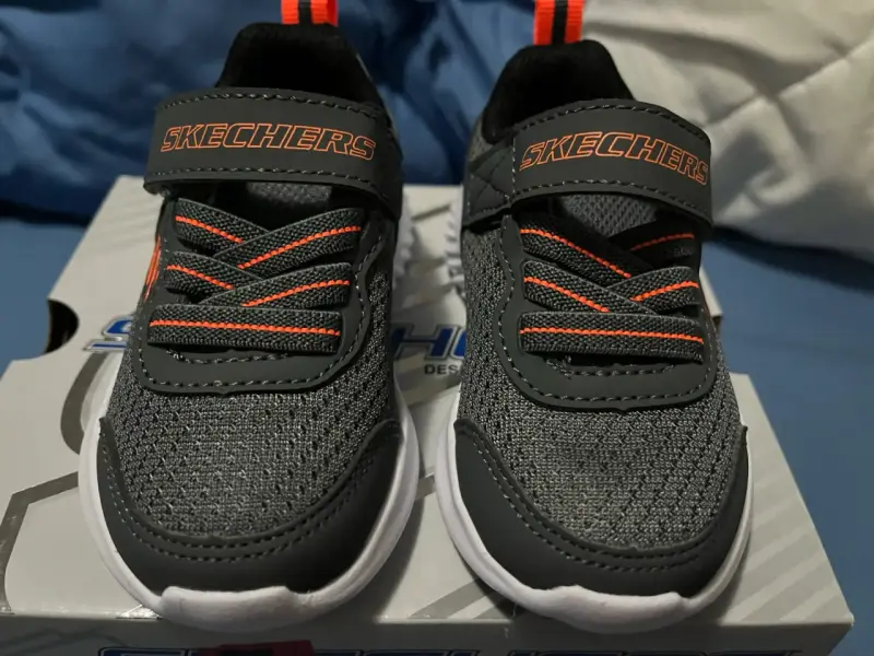 Zapatillas Skechers para niños color negro - 2