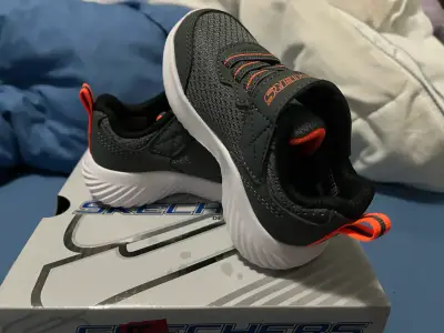 Zapatillas Skechers para niños color negro - miniatura 3