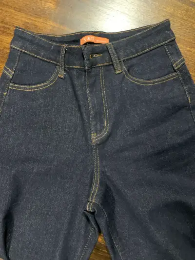 Jeans azul oscuro F&D para mujer - miniatura 1