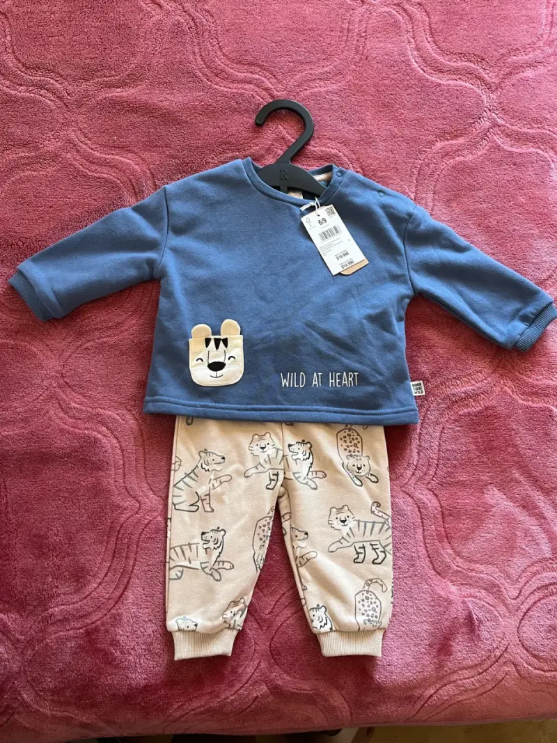 Conjunto infantil azul con estampado de animales - 1