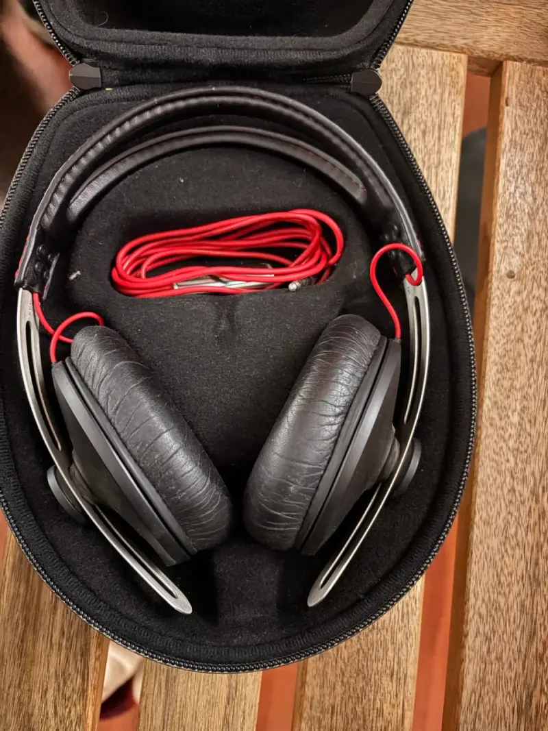 Auriculares Sennheiser Momentum 2.0 con cable - 2