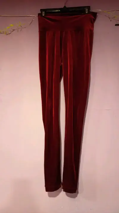 Calzas de terciopelo rojo para mujer - miniatura 1