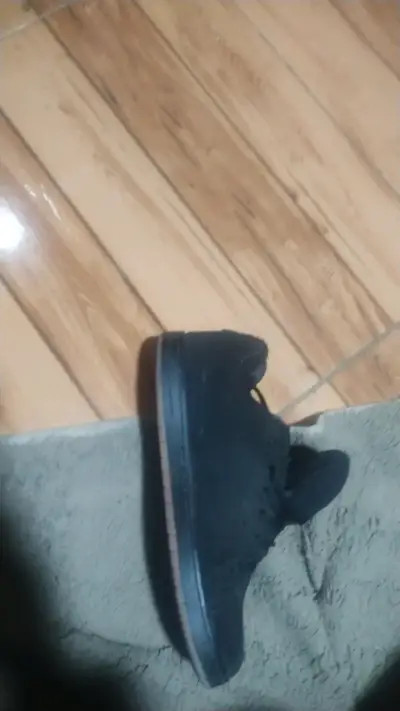 Zapatilla deportiva DC negra usada - miniatura 4